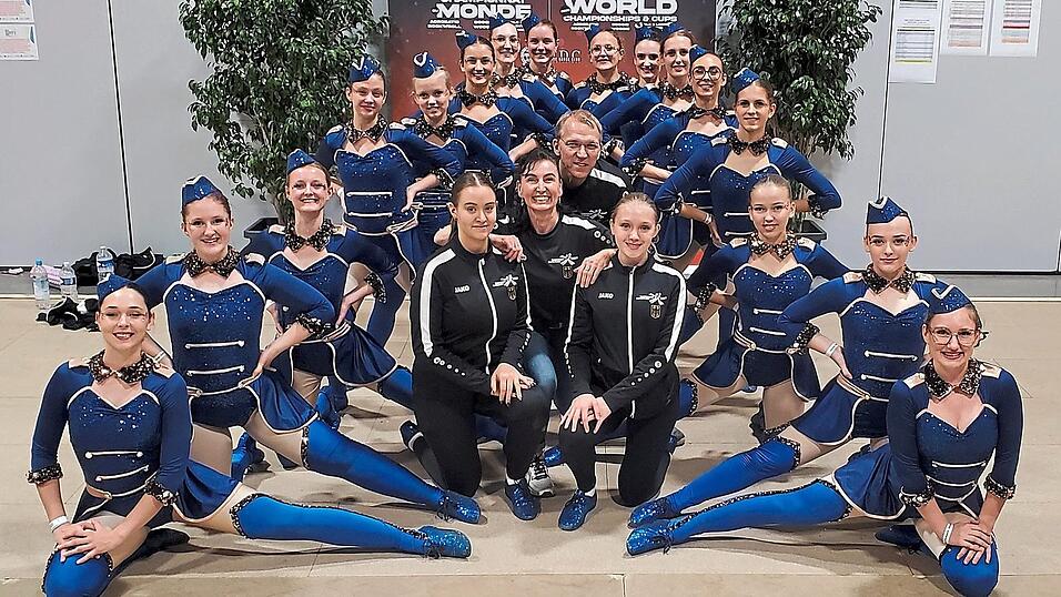 Ein unvergessliches Erlebnis für die Tänzerinnen und das Betreuerteam: Die Royal Dancers der Obertrübenbacher Rock’n’Roller gingen bei der Weltmeisterschaft in Südfrankreich an den Start. Ein unvergessliches Erlebnis für die Tänzerinnen und das Betreuerteam: Die Royal Dancers der Obertrübenbacher Rock’n’Roller gingen bei der Weltmeisterschaft in Südfrankreich an den Start.