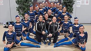 Ein unvergessliches Erlebnis für die Tänzerinnen und das Betreuerteam: Die Royal Dancers der Obertrübenbacher Rock’n’Roller gingen bei der Weltmeisterschaft in Südfrankreich an den Start. Ein unvergessliches Erlebnis für die Tänzerinnen und das Betreuerteam: Die Royal Dancers der Obertrübenbacher Rock’n’Roller gingen bei der Weltmeisterschaft in Südfrankreich an den Start.