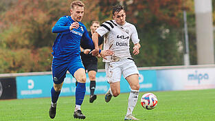 Mit dem heißbegehrten Kenny Sigl (rechts/ 23 Treffer) hat die SVL den Top-Torjäger der Fußball-Landesliga-Mitte bis 2027 an sich gebunden. 'Damit setzen wir ein Zeichen', sagt Sportleiter Max Maier.