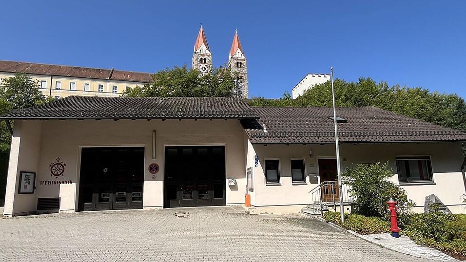 Das Feuerwehrhaus in Reichenbach ist in die Jahre gekommen und soll durch einen Neubau an einem anderen Standort ersetzt werden.