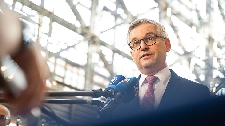 F&uuml;r EU-Migrationskommissar Magnus Brunner ist der Zeitpunkt f&uuml;r ein Ende der Grenzkontrollen innerhalb der EU gekommen. (Archivbild)