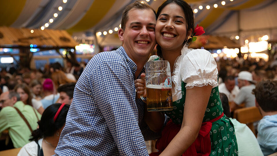 Die Partybilder vom Freitag, 8. August, aus dem Festzelt Reisinger. Die Partybilder vom Freitag, 8. August, aus dem Festzelt Reisinger.