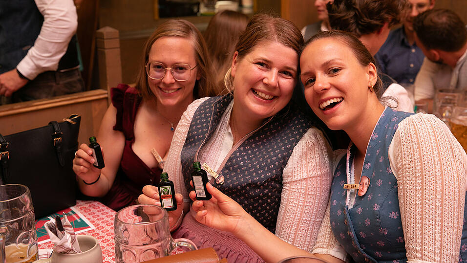 Die Partybilder vom Samstag, 16. August, aus dem Festzelt Krönner. Die Partybilder vom Samstag, 16. August, aus dem Festzelt Krönner.