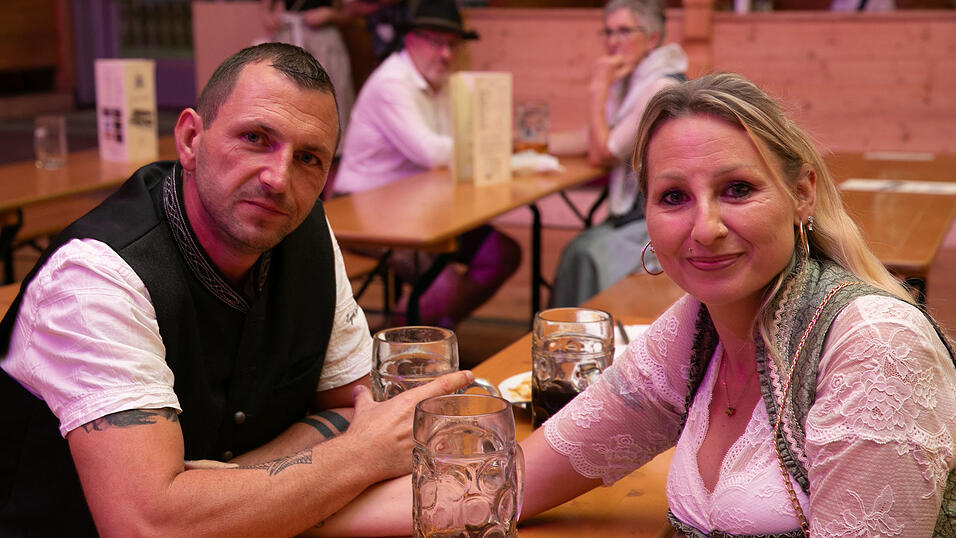 Die Partybilder vom Sonntag, 17. August, aus dem Festzelt Reisinger. Die Partybilder vom Sonntag, 17. August, aus dem Festzelt Reisinger.