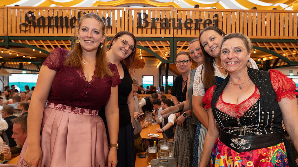 Die Partybilder vom Mittwoch, 14. August 2024, aus dem Festzelt Nothaft. Die Partybilder vom Mittwoch, 14. August 2024, aus dem Festzelt Nothaft.