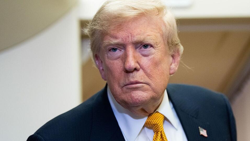 Trump will erneut iranische H&auml;fen blockieren lassen.