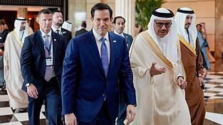 Rubio mit dem bahrainischen Au&szlig;enminister al-Sajani.