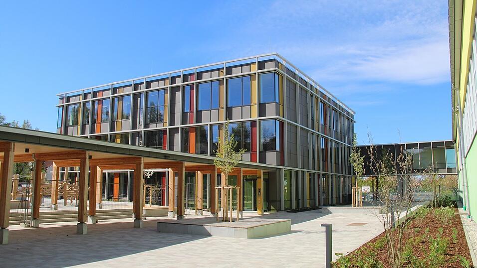 Ab kommender Woche soll sich der Erweiterungsbau der Grund- und Mittelschule in Landau mit Leben f&uuml;llen.