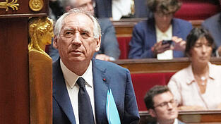 François Bayrou nennt die Schulden in Höhe von mehr als 3,3 Billionen Euro Frankreichs eine „Schande“.