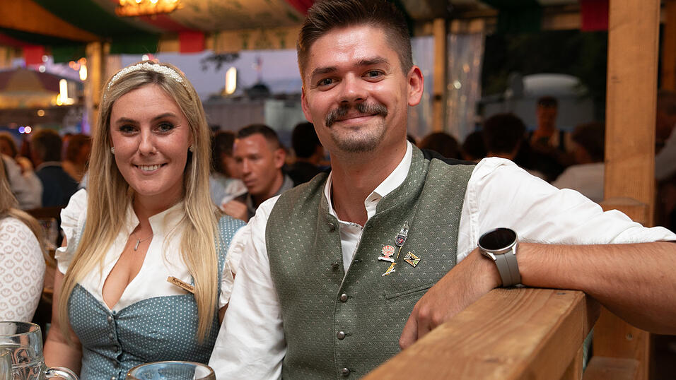 Die Partybilder vom Samstag, 16. August, aus dem Festzelt Weckmann. Die Partybilder vom Samstag, 16. August, aus dem Festzelt Weckmann.