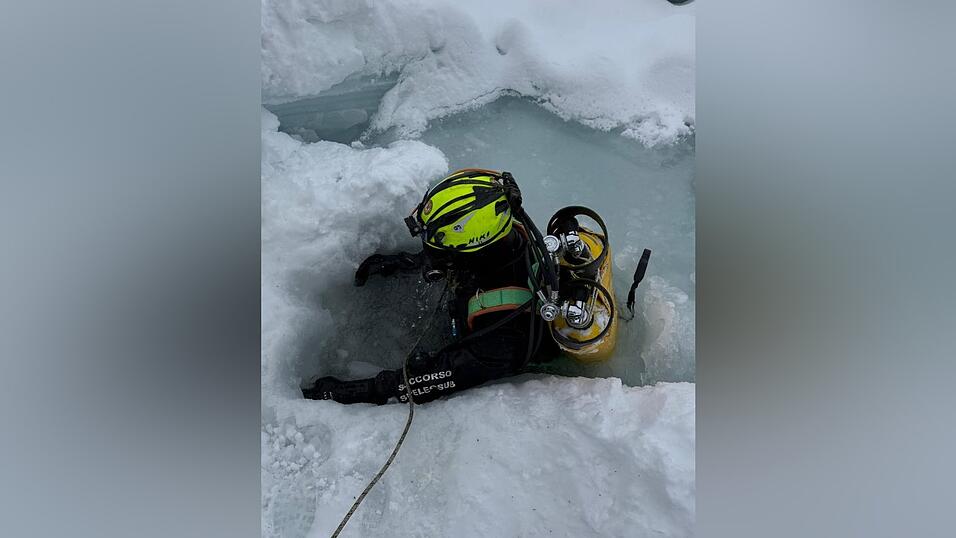 Auch die Suche von Tauchern brachte keinen Erfolg.