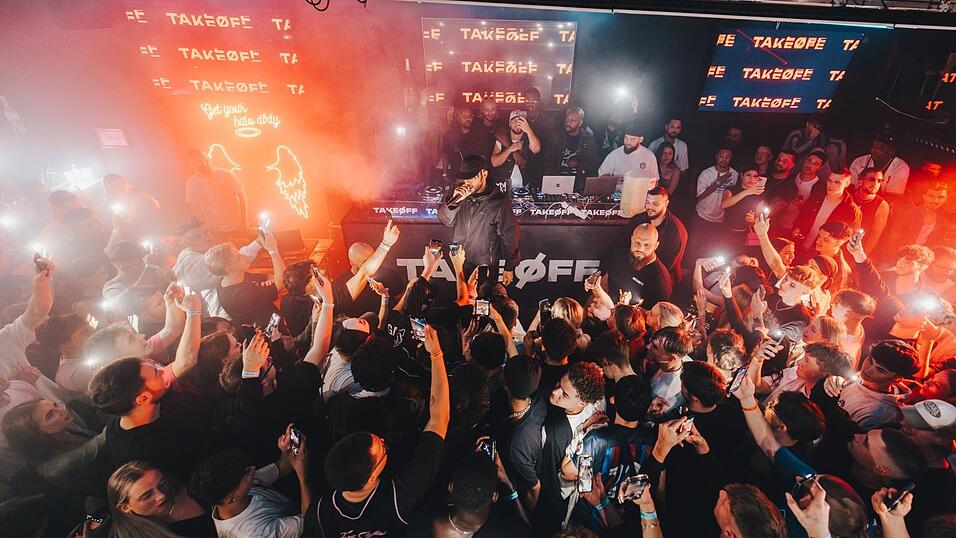 Die Partybilder aus dem Takeoff vom 11. Mai. Die Partybilder aus dem Takeoff vom 11. Mai.
