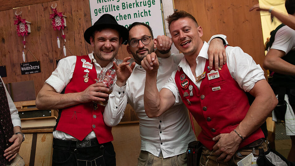 Die Partybilder vom Sonntag, 17. August, aus dem Festzelt Weckmann. Die Partybilder vom Sonntag, 17. August, aus dem Festzelt Weckmann.