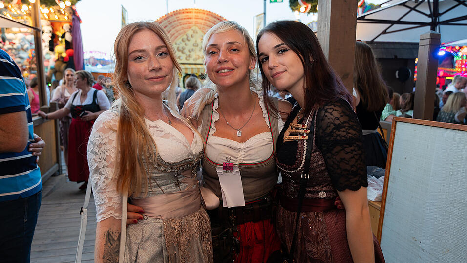 Die Partybilder vom Samstag, 19. August 2023, aus dem Festzelt Krönner. Die Partybilder vom Samstag, 19. August 2023, aus dem Festzelt Krönner.