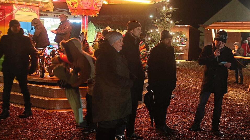 Bürgermeister Betz konnte anschließend den Markt eröffnen.