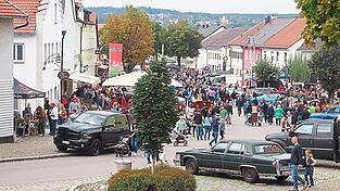 Zahlreich kamen die Gäste nach Reisbach.