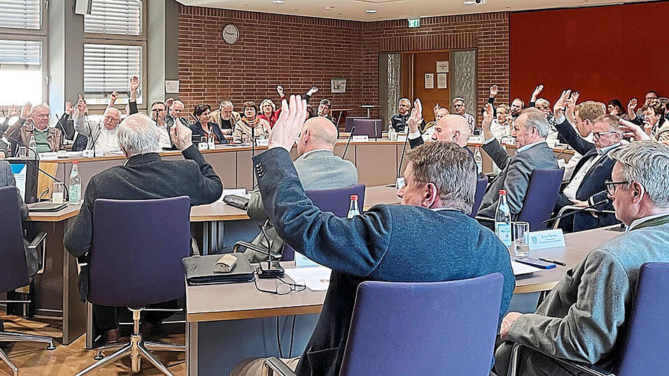 Bei drei Gegenstimmen wurde der Haushalt angenommen.