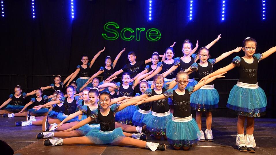 Die 'Screamix-Kids' vom TSV Kirchberg eröffneten das Festival mit einer grandiosen Leistung. Die 'Screamix-Kids' vom TSV Kirchberg eröffneten das Festival mit einer grandiosen Leistung.