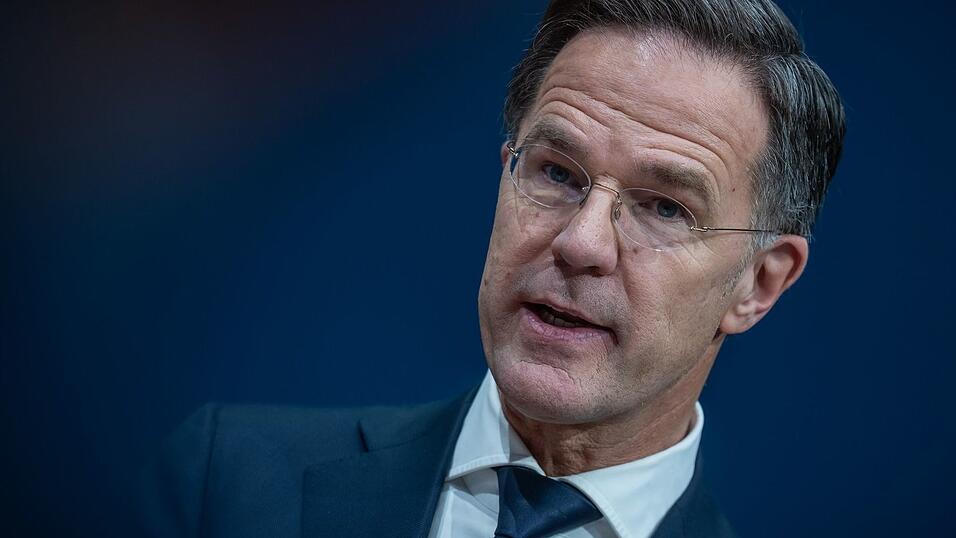 Nato-Generalsekret&auml;r Mark Rutte sieht die Ukraine langfristig als Teil des Schutzwalls gegen Russland, auch wenn sie vorerst kein B&uuml;ndnismitglied werden kann. (Archivbild)