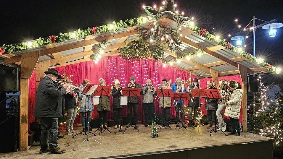 Der Christkindlmarkt in Simbach ist jedes Jahr ein Höhepunkt im Veranstaltungskalender. (Archiv) Der Christkindlmarkt in Simbach ist jedes Jahr ein Höhepunkt im Veranstaltungskalender. (Archiv)