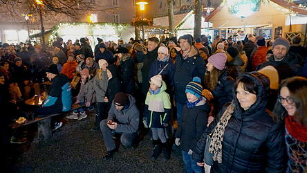 Zahlreiche Gäste kamen zur offiziellen Eröffnung.