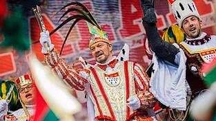 In Köln wird trotz des russischen Angriffs auf die Ukraine Karneval gefeiert. Eine Absage wäre das falsche Signal, sagte Oberbürgermeisterin Henriette Reker.