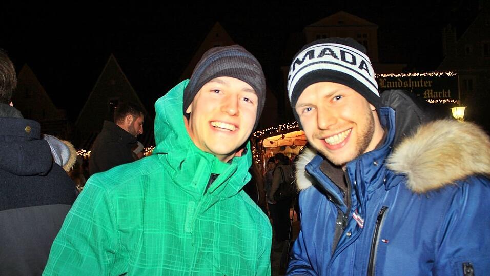 Am Donnerstagabend ist der Landshuter Christkindlmarkt eröffnet worden. Am Donnerstagabend ist der Landshuter Christkindlmarkt eröffnet worden.