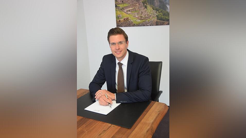 Boris Pulyer: Der neue Notar in Dingolfing. Boris Pulyer: Der neue Notar in Dingolfing.