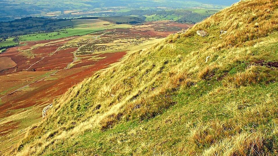 Ausblick auf dem Offa's Dyke: Der 285 Kilometer lange Fernwanderweg gehört zu den schönsten Großbritanniens.