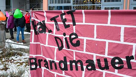 Bundeskanzler Friedrich Merz hat sich klar gegen eine Aufweichung der Brandmauer zwischen Union und AfD positioniert.