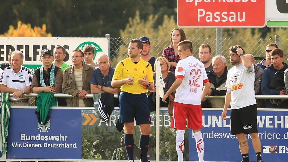 Der Jahn kommt bei Schalding-Heining nicht über ein 0:0 hinaus. Der Jahn kommt bei Schalding-Heining nicht über ein 0:0 hinaus.