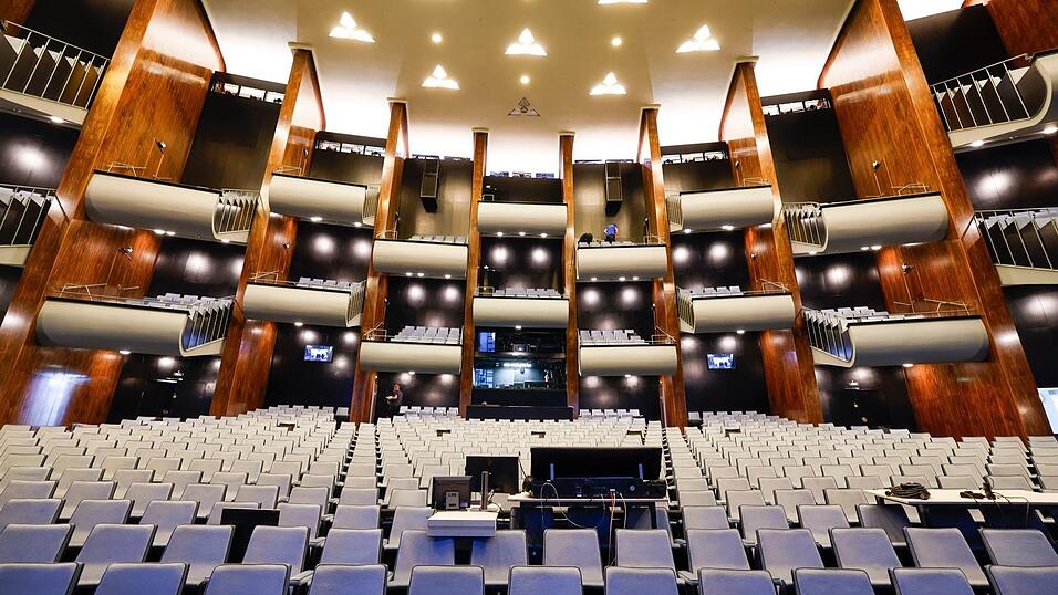 Die Sanierung von Oper und Schauspielhaus in K&ouml;ln wird an diesem Wochenende mit einem gro&szlig;en Fest gefeiert (Archivbild).