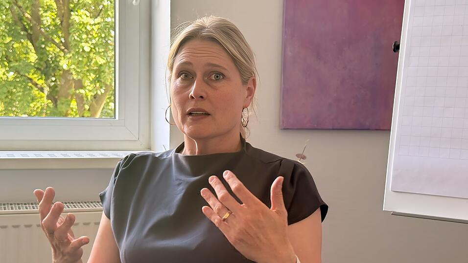 St.-Josef-Chefin Sylvia Pemmerl im Gespräch mit unserer Mediengruppe. St.-Josef-Chefin Sylvia Pemmerl im Gespräch mit unserer Mediengruppe.
