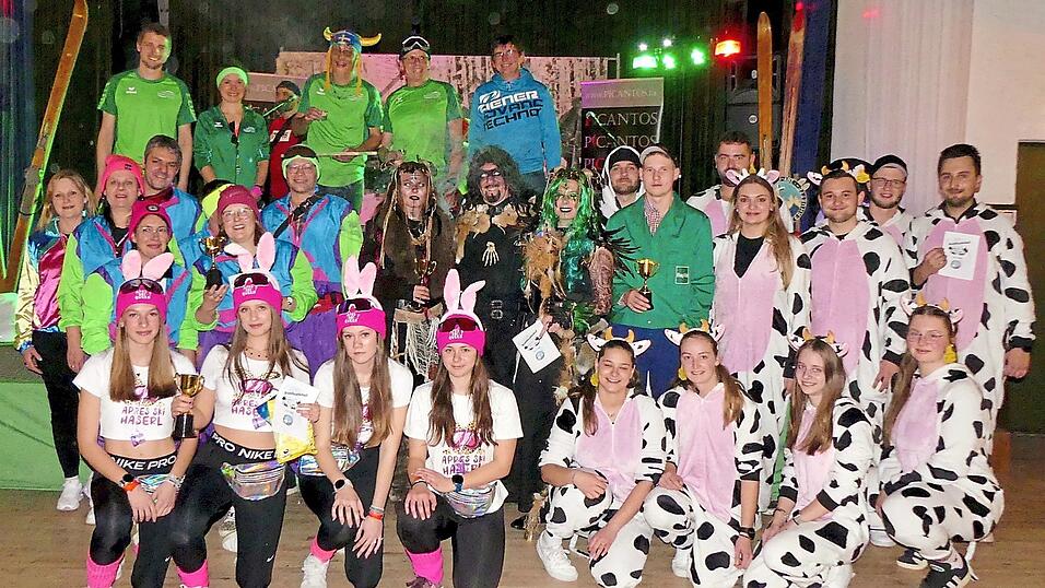 Ein H&ouml;hepunkt des Abends ist die Maskenpr&auml;mierung.