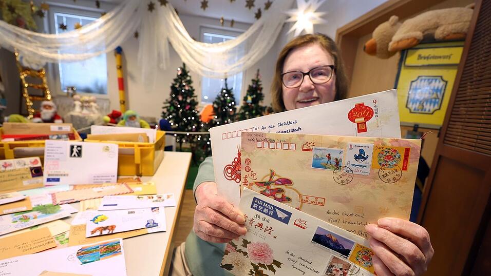 Die Briefe der Kinder kommen aus aller Welt.