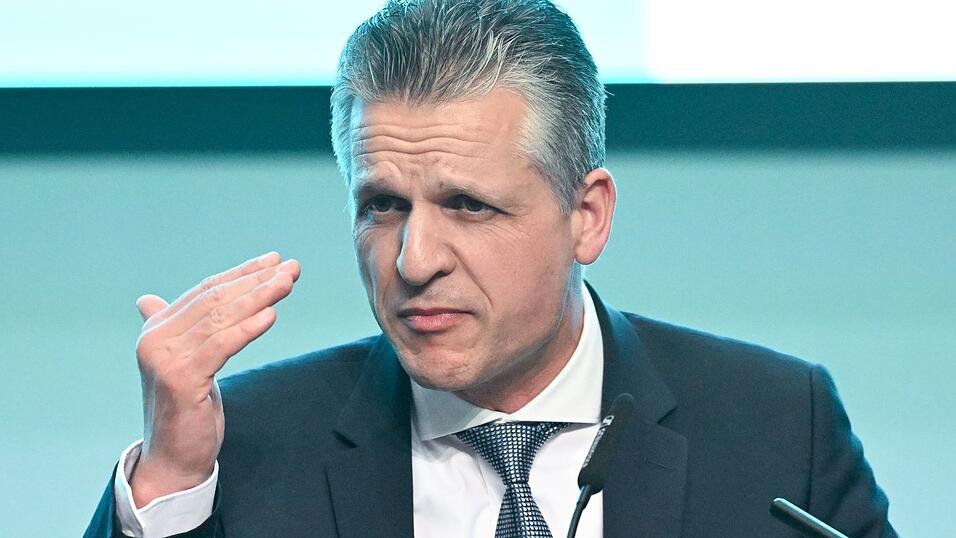 Der Streit über schärfere Migrationsregeln dauert an. (Archivbild)