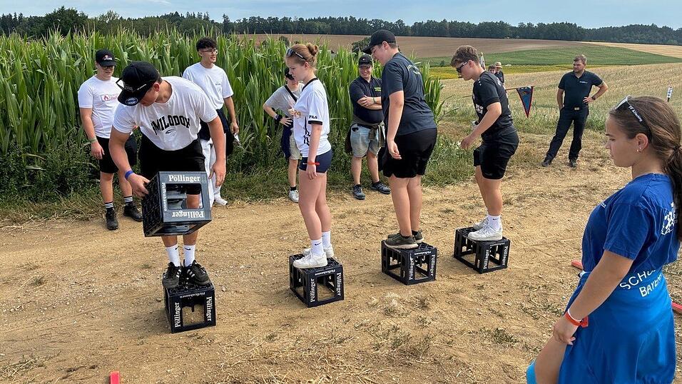 Teamgeist, Zusammenhalt und Kameradschaft waren bei den Spielen der Lagerolympiade gefragt. Teamgeist, Zusammenhalt und Kameradschaft waren bei den Spielen der Lagerolympiade gefragt.