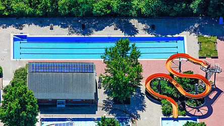 Das Herrenbecken in der Schwimmschule bekommt wohl keine Einhausung.