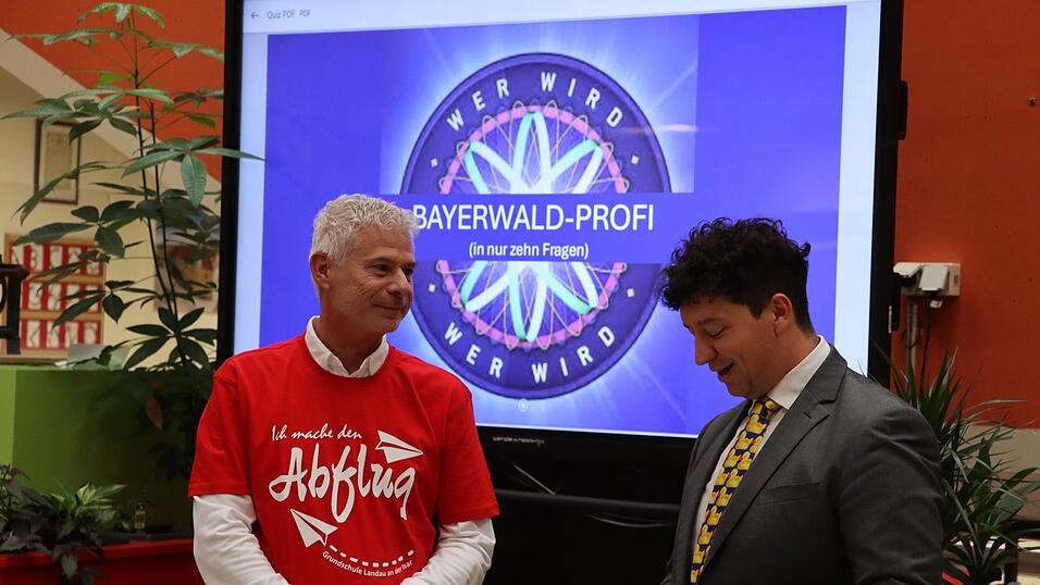 'Wer wird Bayerwald-Profi?' Der Rektor musste sich zehn Fragen stellen.
