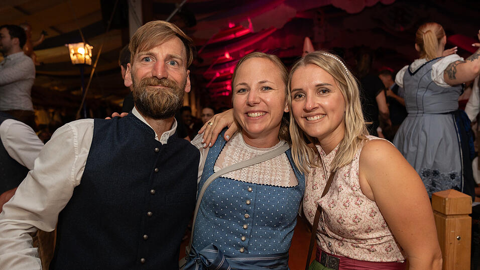 Die Partybilder vom Freitag, 11. August 2023, aus dem Festzelt Reisinger. Die Partybilder vom Freitag, 11. August 2023, aus dem Festzelt Reisinger.