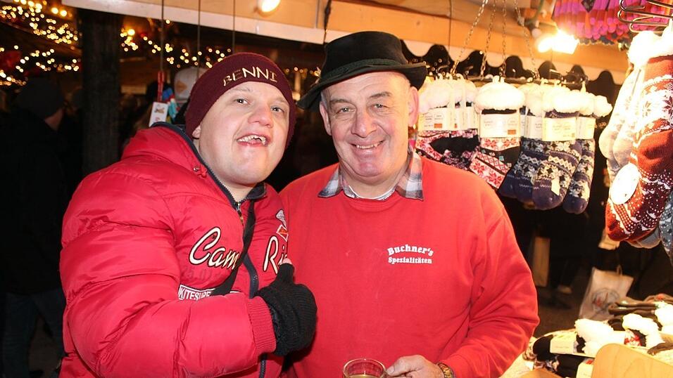 Der traditionelle Christkindlmarkt in Landshut z&auml;hlt zweifelsfrei zu den sch&ouml;nsten Bayerns. Daher pilgerten auch am Samstag, 15. Dezember, wieder etliche Besucher aus Nah und Fern zur Freyung.