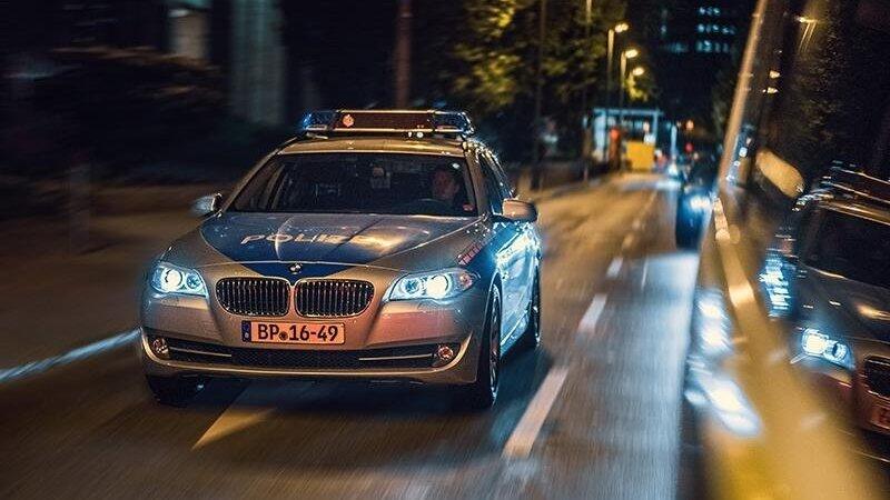 Bei der Verfolgung haben die Beamten nach drei Kilometern das Fahrzeug aus den Augen verloren.
