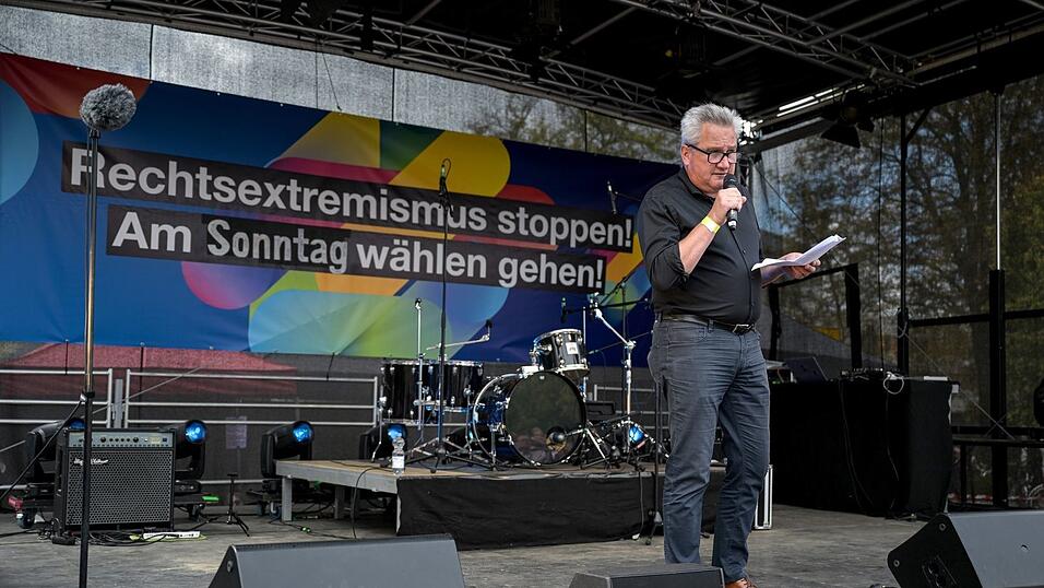 Der Leiter der Gedenkstätte Buchenwald, Jens-Christian Wagner, wird für sein Engagement gegen Rechtsextremismus ausgezeichnet. (Archivbild) Der Leiter der Gedenkstätte Buchenwald, Jens-Christian Wagner, wird für sein Engagement gegen Rechtsextremismus ausgezeichnet. (Archivbild)