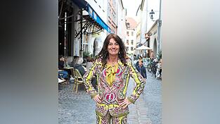 Kerstin Radler will vom Landtag in den Bezirkstag wechseln. Die Juristin ist vor allem der Kultur sehr verbunden.