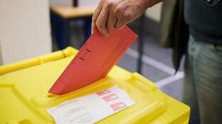 Vier Kandidaten der AfD wurden wegen Zweifeln an ihrer Verfassungstreue nicht zur Wahl zugelassen. (Archivbild) Vier Kandidaten der AfD wurden wegen Zweifeln an ihrer Verfassungstreue nicht zur Wahl zugelassen. (Archivbild)