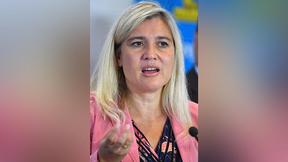 Bayerns Gesundheitsministerin Melanie Huml fordert zus&auml;tzliche Einschr&auml;nkungen zur Tabakwerbung.