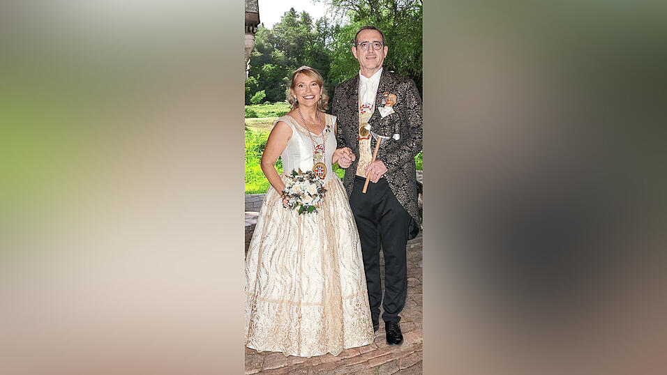 Auch im echten Leben seit 28 Jahren ein Paar: Prinzessin Emma I. und Prinz David I. Auch im echten Leben seit 28 Jahren ein Paar: Prinzessin Emma I. und Prinz David I.