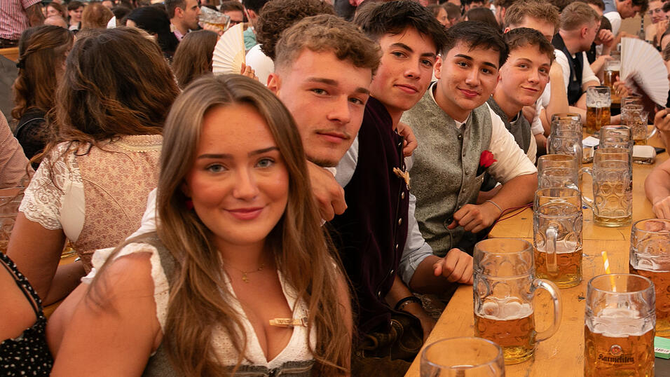 Die Partybilder vom Samstag, 9. August, aus dem Festzelt Nothaft. Die Partybilder vom Samstag, 9. August, aus dem Festzelt Nothaft.