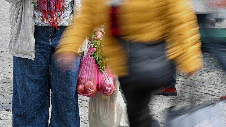 Gestiegene Preise bremsen den privaten Konsum. (Symbolbild)