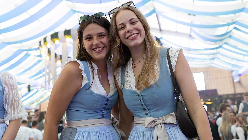 Die Partybilder vom Montag, 10. August, aus dem Festzelt Wenisch. Die Partybilder vom Montag, 10. August, aus dem Festzelt Wenisch.